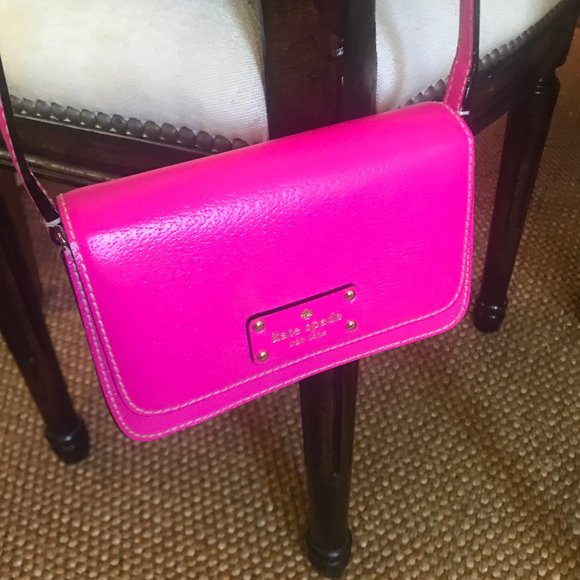 kate spade Handbags - Pink Kate Spade Crossbody Bag